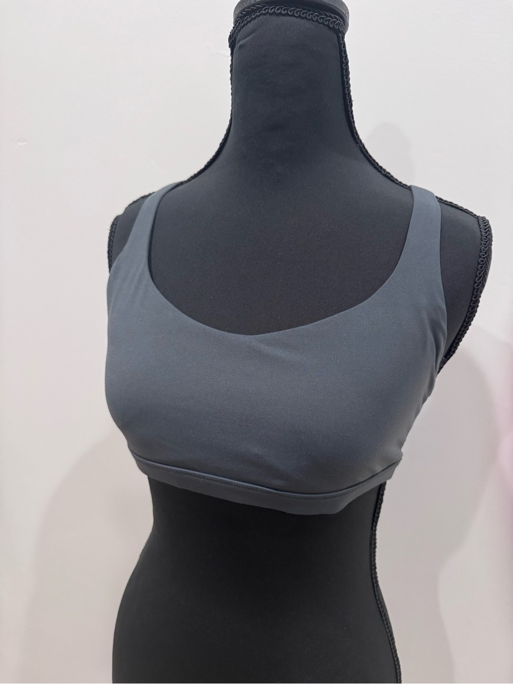 CRZ YOGA Black Camo Scoop Strappy Sports Bra